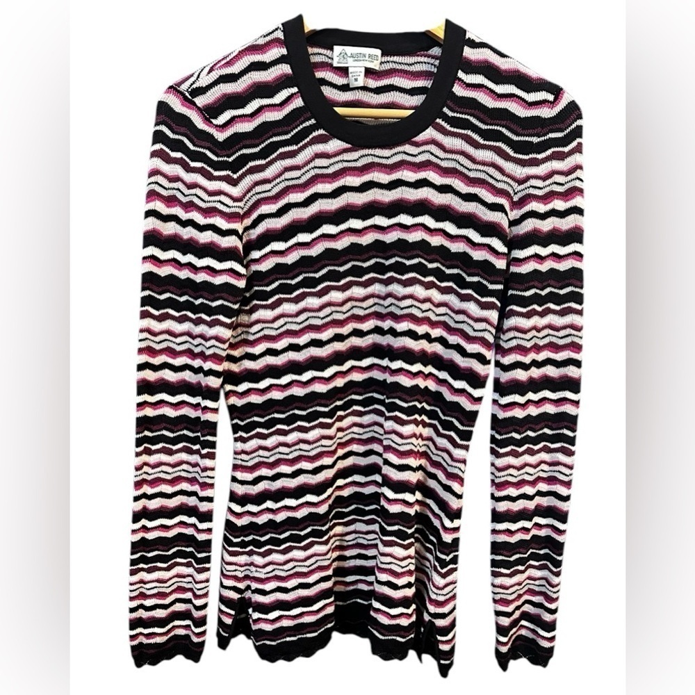 Austin Reed zigzag-woven multicolor scoop neck sweater. Size M